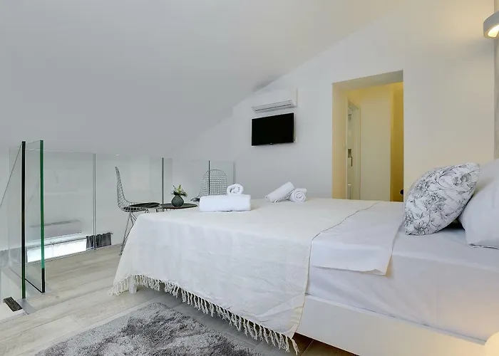 Gallery Appartement Pula