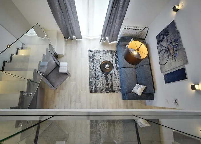 Gallery * Πούλα